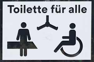 Beschriftung an einer Toilette f&uuml;r alle in D&uuml;sseldorf
