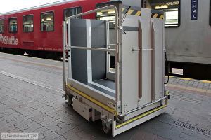 Ein Hublift in Bratislava Hlavn&aacute; Stanica