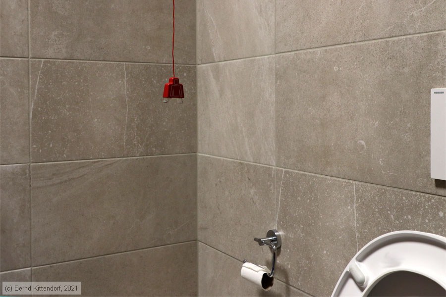 Test-Foto: zu kurze Notrufschnur und was noch? Foto: Bernd Kittendorf, 2021 Test-Foto: zu kurze Notrufschnur und was noch? Foto: Bernd Kittendorf, 2021